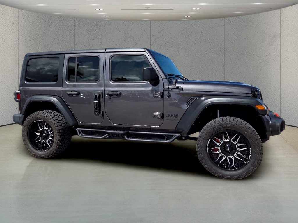 Used 2021 Jeep Wrangler Unlimited Sport AWD/4WD image 3