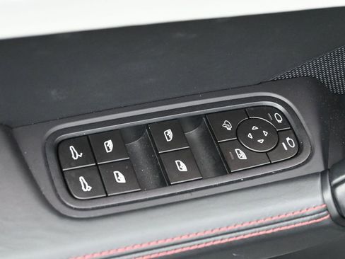 New 2025 Porsche Cayenne GTS image 19