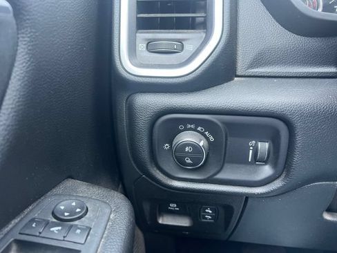 Used 2022 RAM 1500 Big Horn AWD/4WD image 25