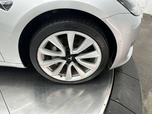 Used 2018 Tesla Model 3 Long Range RWD image 9