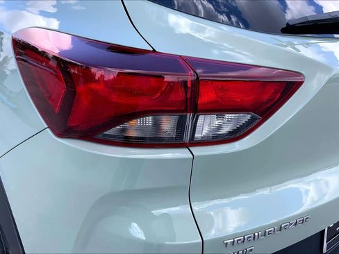 Used 2025 Chevrolet TrailBlazer LT image 28