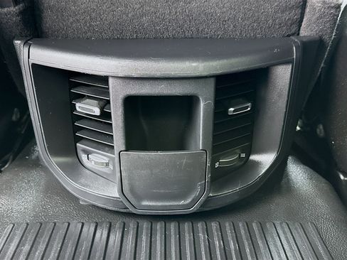 Used 2022 RAM 2500 Tradesman w/ Chrome Appearance Group image 16