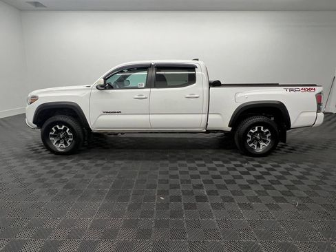 Used 2021 Toyota Tacoma TRD Off-Road w/ TRD Premium Off Road Package image 2