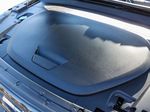 Used 2023 Volvo C40 P8 Recharge Ultimate image 28