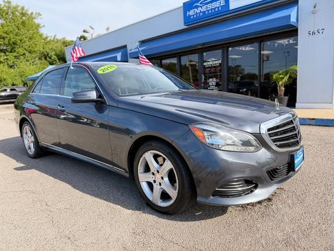 Used 2016 Mercedes-Benz E 350 4MATIC Sedan image 24