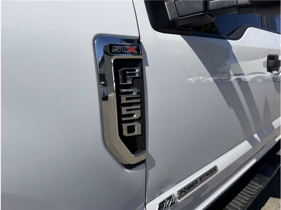Used 2019 Ford F250 XL w/ STX Appearance Package AWD/4WD image 9