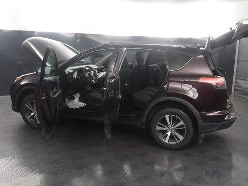 Used 2018 Toyota RAV4 XLE image 41