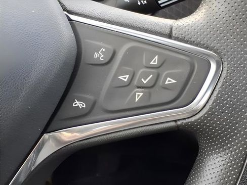 Used 2020 Chevrolet Malibu LT image 30