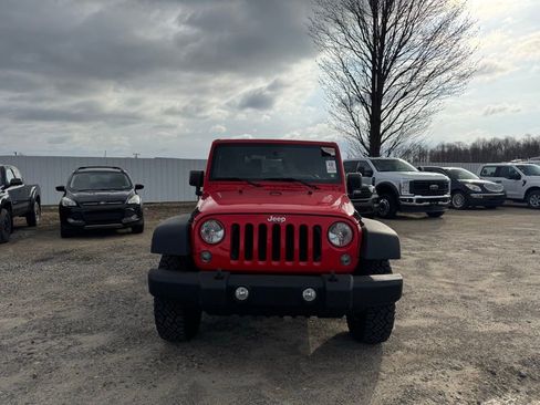 Used 2015 Jeep Wrangler Rubicon w/ Power Convenience Group image 8