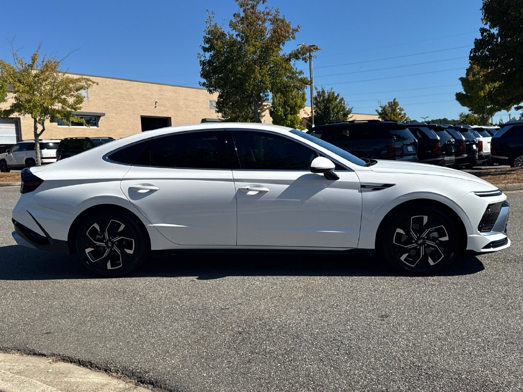 Certified 2025 Hyundai Sonata SEL FWD image 34