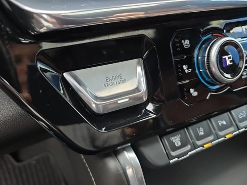 Used 2024 GMC Sierra 3500 Denali Ultimate image 20