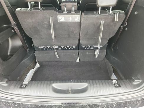 Used 2020 Chrysler Pacifica Touring-L w/ S Appearance Package FWD image 32