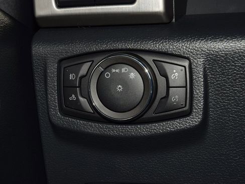 Used 2022 Ford F450 Platinum w/ FX4 Off-Road Package image 39