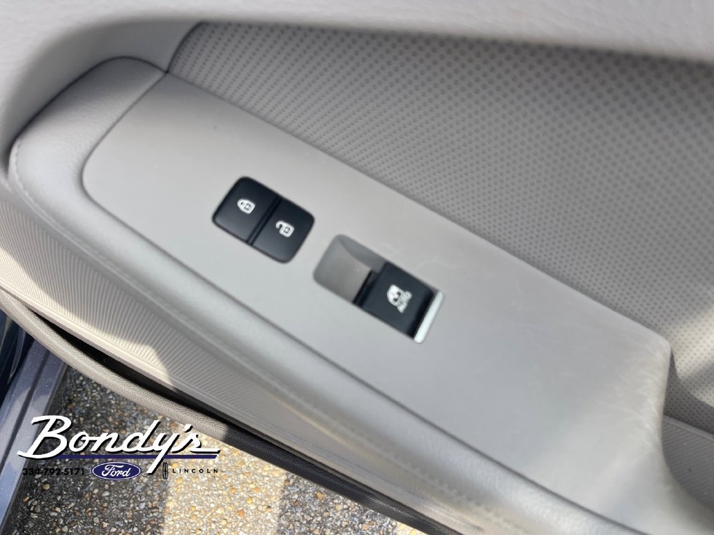 Used 2015 Hyundai Genesis 3.8 w/ Option Group 02 RWD image 19