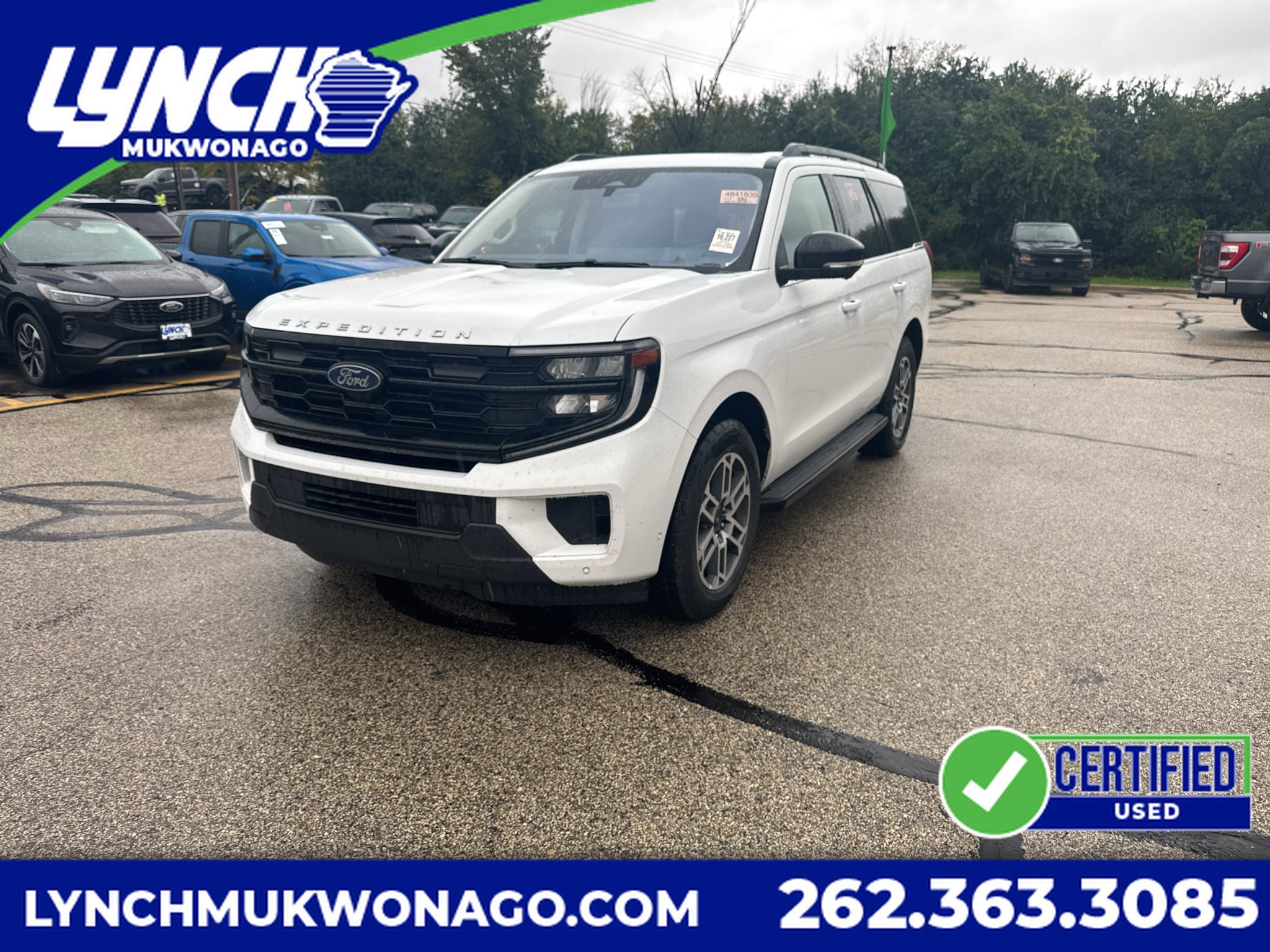 Used 2025 Ford Expedition Active AWD/4WD image 1