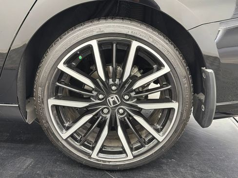 Used 2025 Honda Accord Touring image 16
