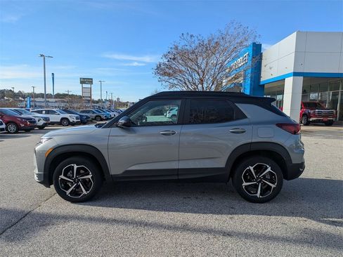 Used 2023 Chevrolet TrailBlazer RS w/ Sun and Liftgate Package image 5