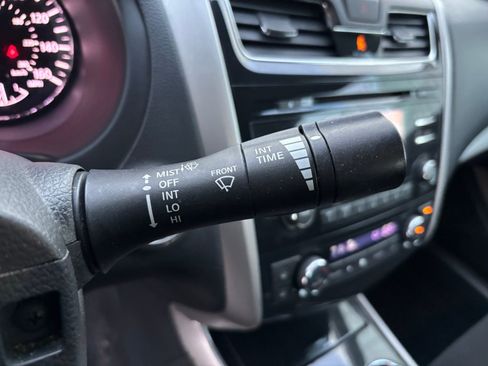 Used 2013 Nissan Altima 2.5 SV image 21