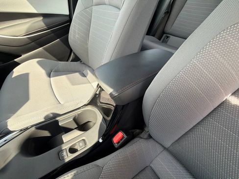 Used 2025 Toyota Corolla SE FWD image 20