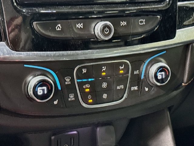 Used 2020 Chevrolet Traverse LT w/ Driver Confidence II Package AWD/4WD image 16