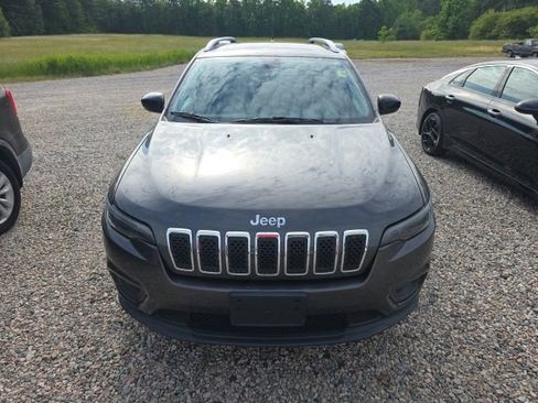 Used 2020 Jeep Cherokee Latitude Plus FWD image 2