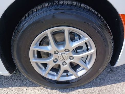 Used 2024 Chrysler Pacifica Touring-L FWD image 50