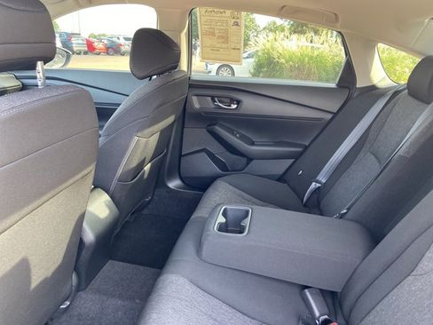 Used 2024 Honda Accord EX image 17