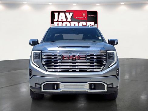 Used 2023 GMC Sierra 1500 Denali w/ Denali Reserve Package AWD/4WD image 2