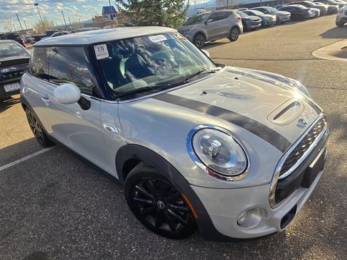 Used 2015 MINI Cooper S image 6