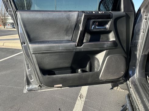 Used 2021 Toyota 4Runner Venture image 14