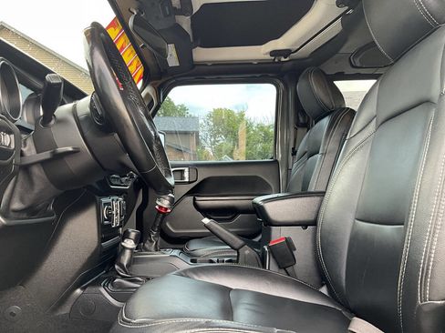 Used 2021 Jeep Gladiator Sport AWD/4WD image 9