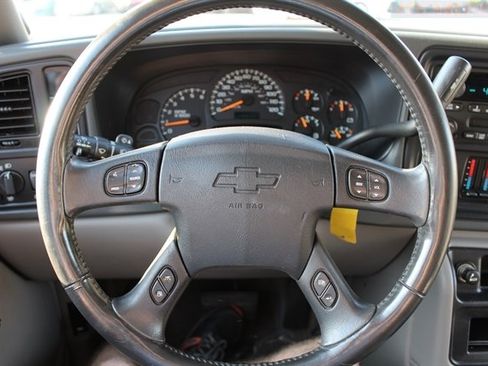 Used 2004 Chevrolet Tahoe LS w/ Preferred Equipment Group image 17