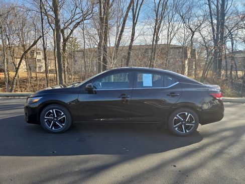 Used 2024 Nissan Sentra SV image 5