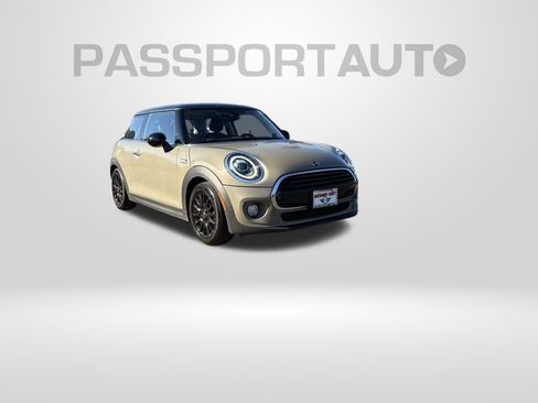 Used 2019 MINI Cooper 2-Door Hardtop w/ Premium Package image 3