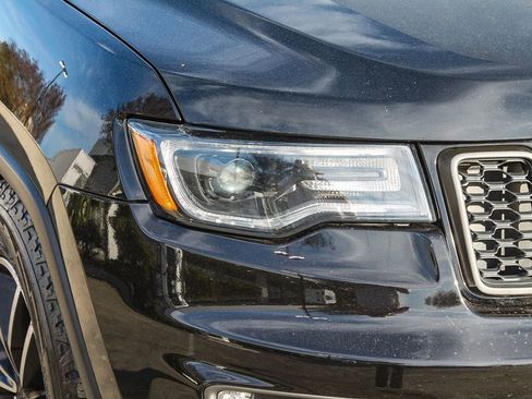 Used 2019 Jeep Grand Cherokee Trailhawk w/ Trailhawk Luxury Group image 4