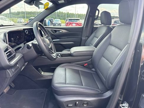 Used 2026 Chevrolet Traverse LT AWD/4WD image 10