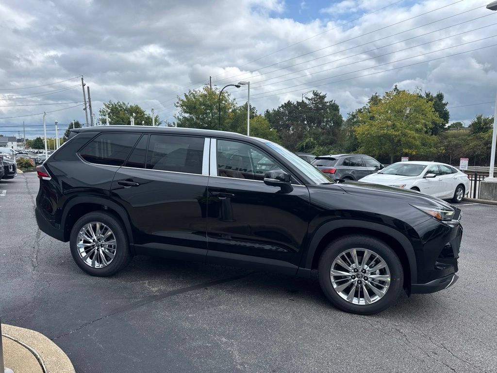 New 2026 Toyota Grand Highlander AWD image 6