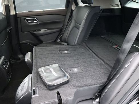 Used 2021 Nissan Rogue SL image 21