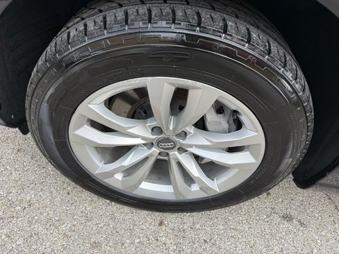 Used 2017 Audi Q7 2.0T Premium AWD/4WD image 35