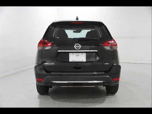 Used 2019 Nissan Rogue S AWD/4WD image 19