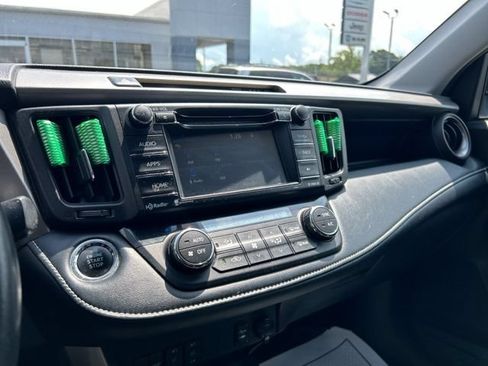 Used 2018 Toyota RAV4 XLE AWD/4WD image 38