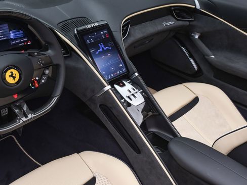 Used 2025 Ferrari Roma Spider image 46