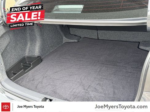 Used 2025 Toyota Corolla SE image 26