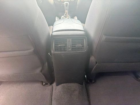 Used 2019 Nissan Rogue SV AWD/4WD image 17