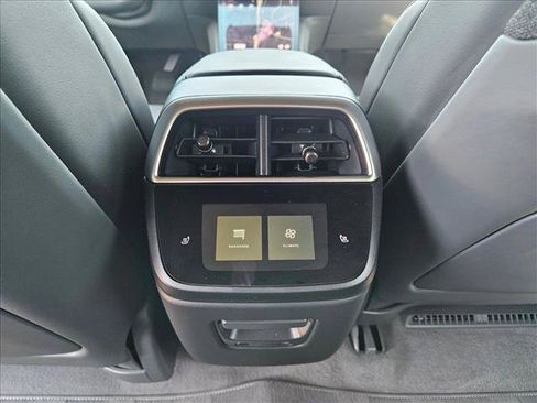 Used 2025 Lucid Air Pure RWD image 18