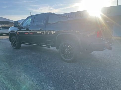 Used 2025 Chevrolet Silverado 2500 LTZ w/ Trail Boss Package AWD/4WD image 6