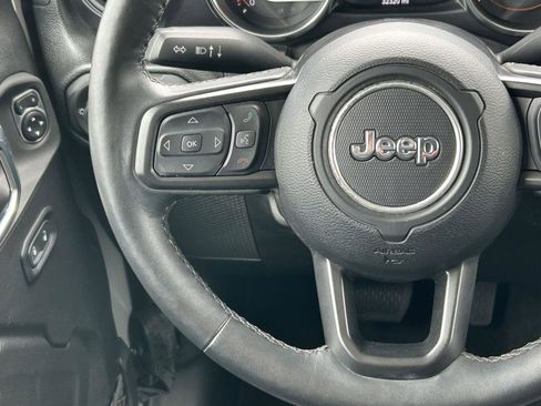 Used 2022 Jeep Gladiator Sport AWD/4WD image 12