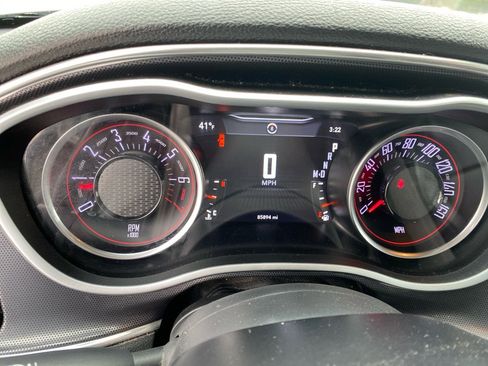 Used 2017 Dodge Challenger GT w/ Driver Convenience Group image 13