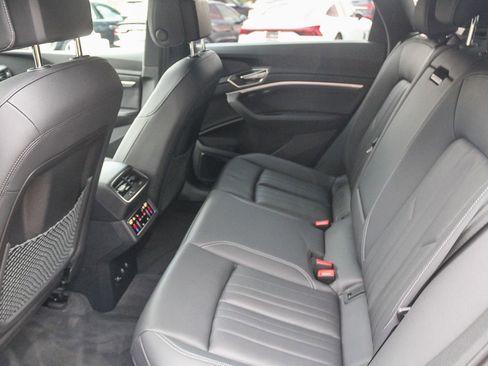 Certified 2024 Audi Q8 e-tron Premium Plus w/ Premium Plus Package image 19