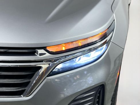 Used 2023 Chevrolet Equinox LS w/ LS Convenience Package FWD image 12